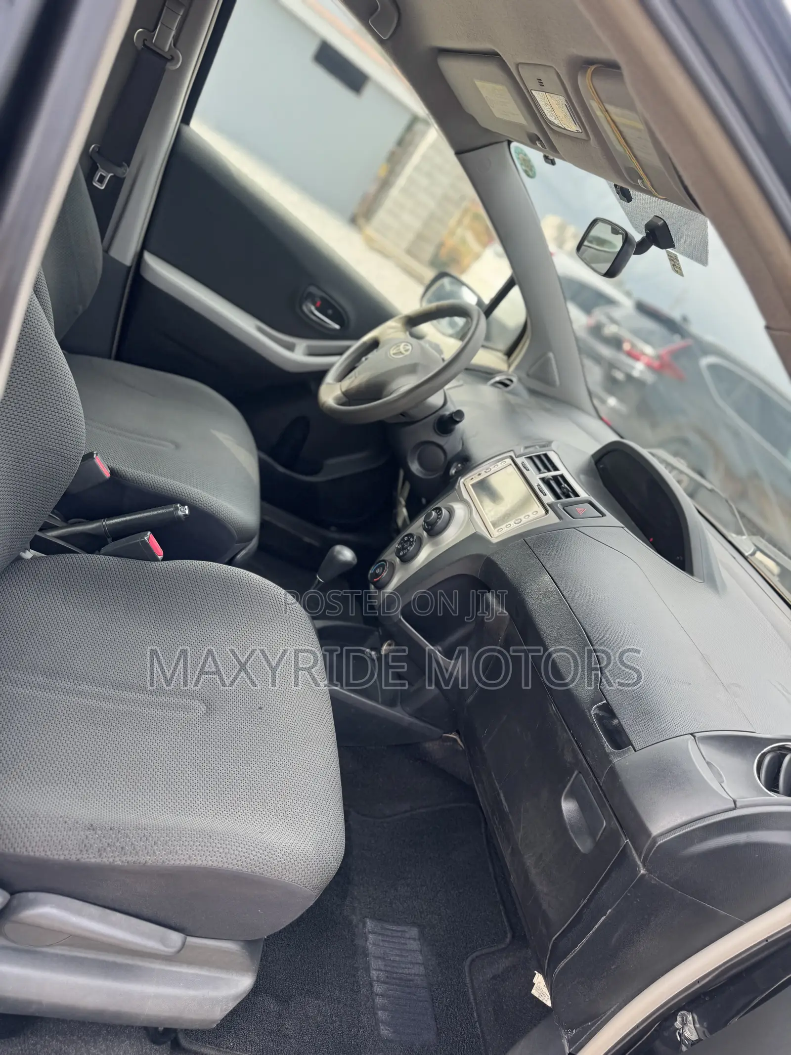 Toyota Vitz 2010 Black
