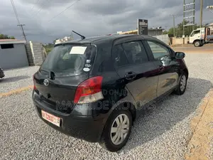 Toyota Vitz 2010 Black