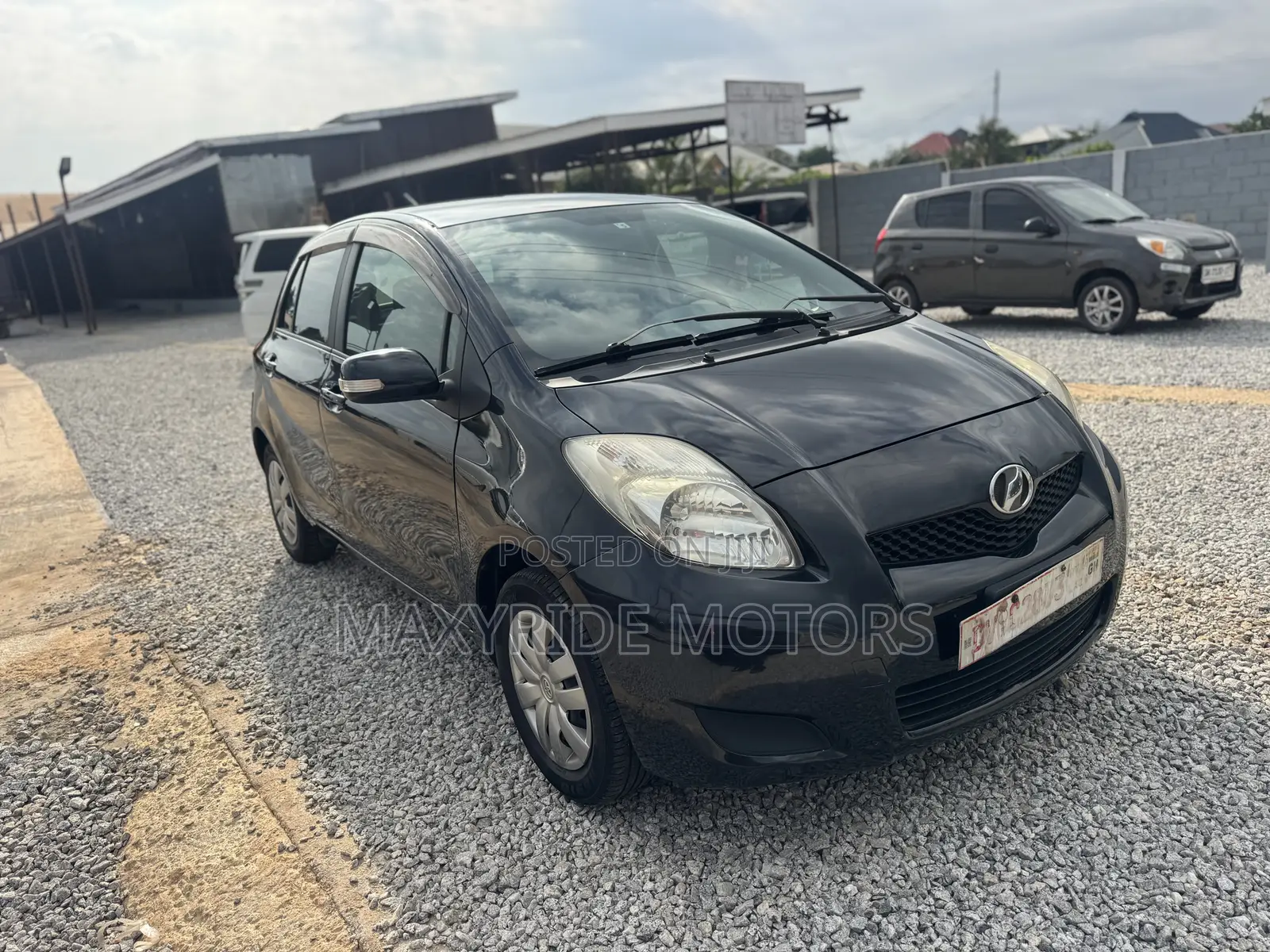 Toyota Vitz 2010 Black