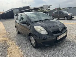 Toyota Vitz 2010 Black