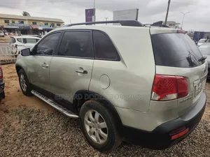Kia Sorento 2012 Gold