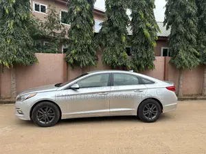 Hyundai Sonata Sport 2.0T 4dr Sedan (2.0L 4cyl Turbo 6A) 2015 Silver
