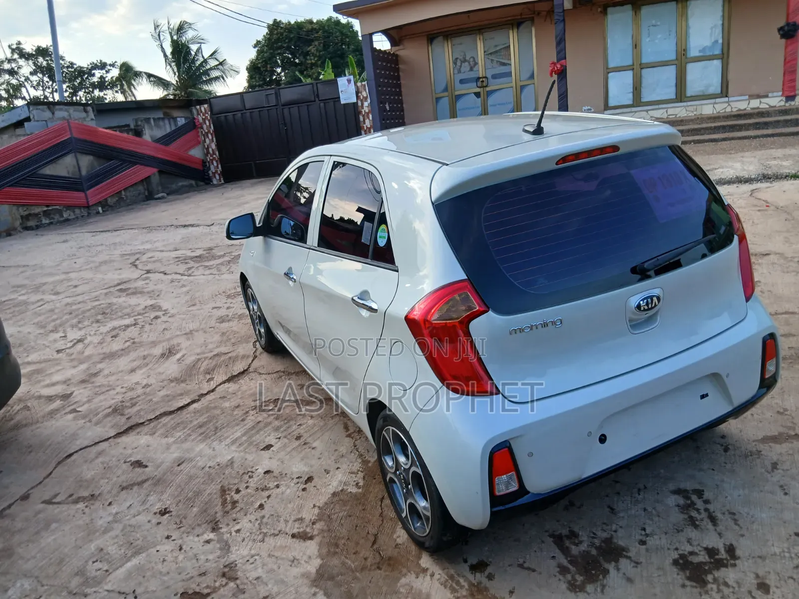 Kia Morning 2016 Off white
