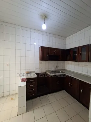 2bdrm Apartment in Madina, Zongo Junction for rent