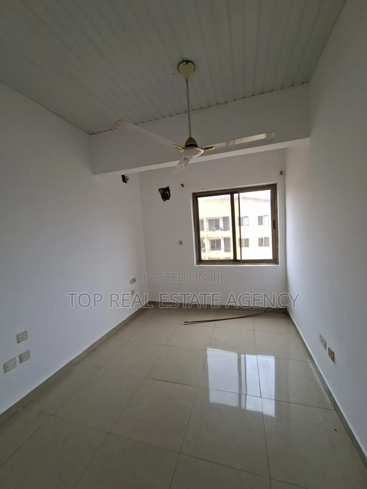 2bdrm Apartment in Madina, Zongo Junction for rent