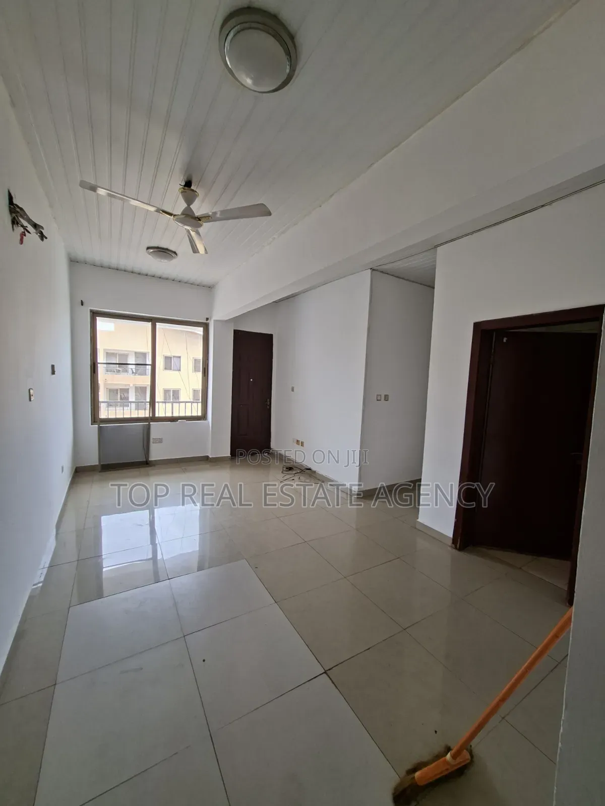 2bdrm Apartment in Madina, Zongo Junction for rent
