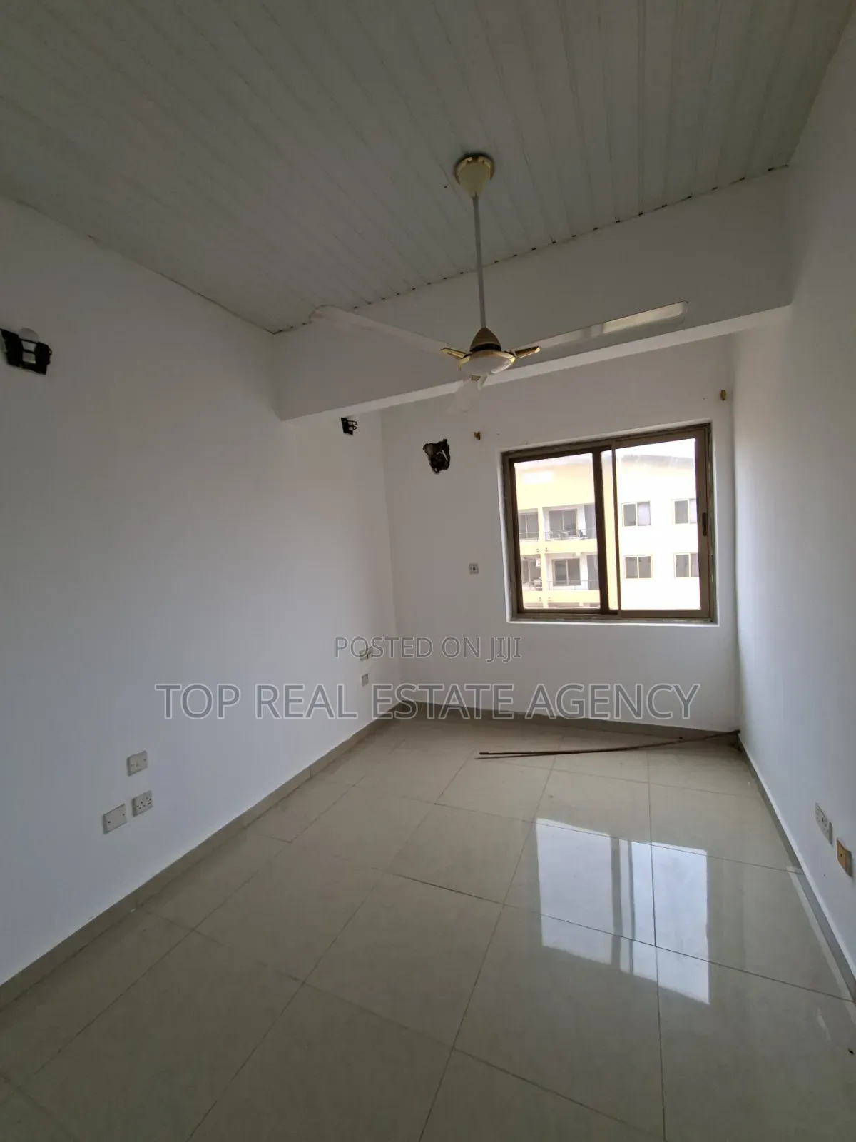 2bdrm Apartment in Madina, Zongo Junction for rent