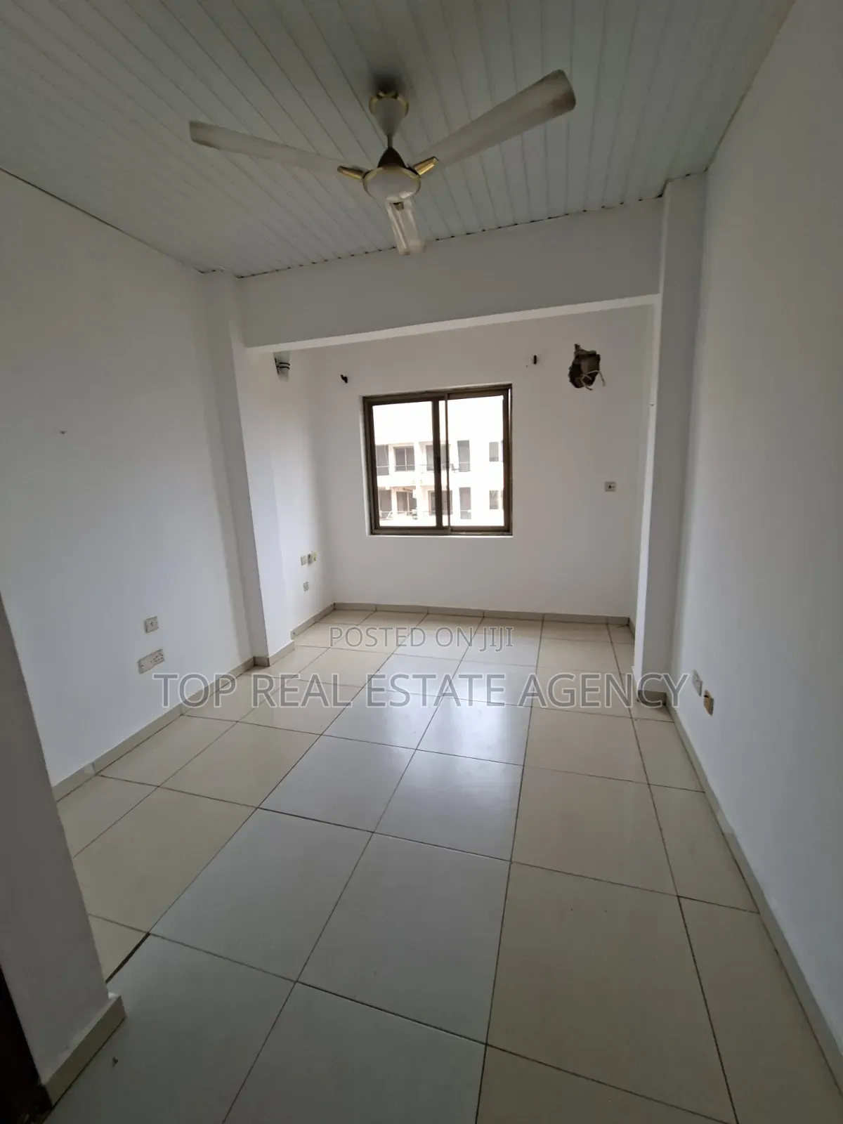 2bdrm Apartment in Madina, Zongo Junction for rent