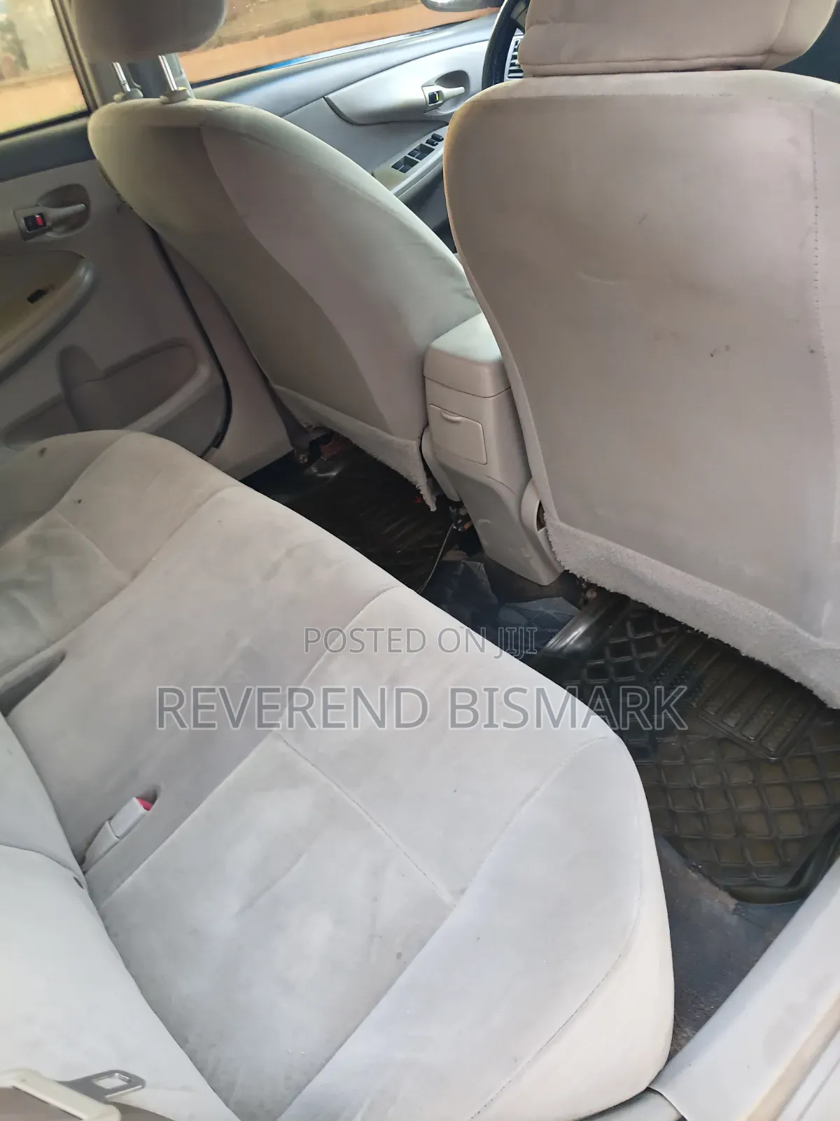 Toyota Corolla 2010 Silver