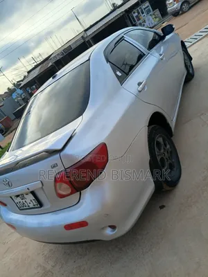 Toyota Corolla 2010 Silver