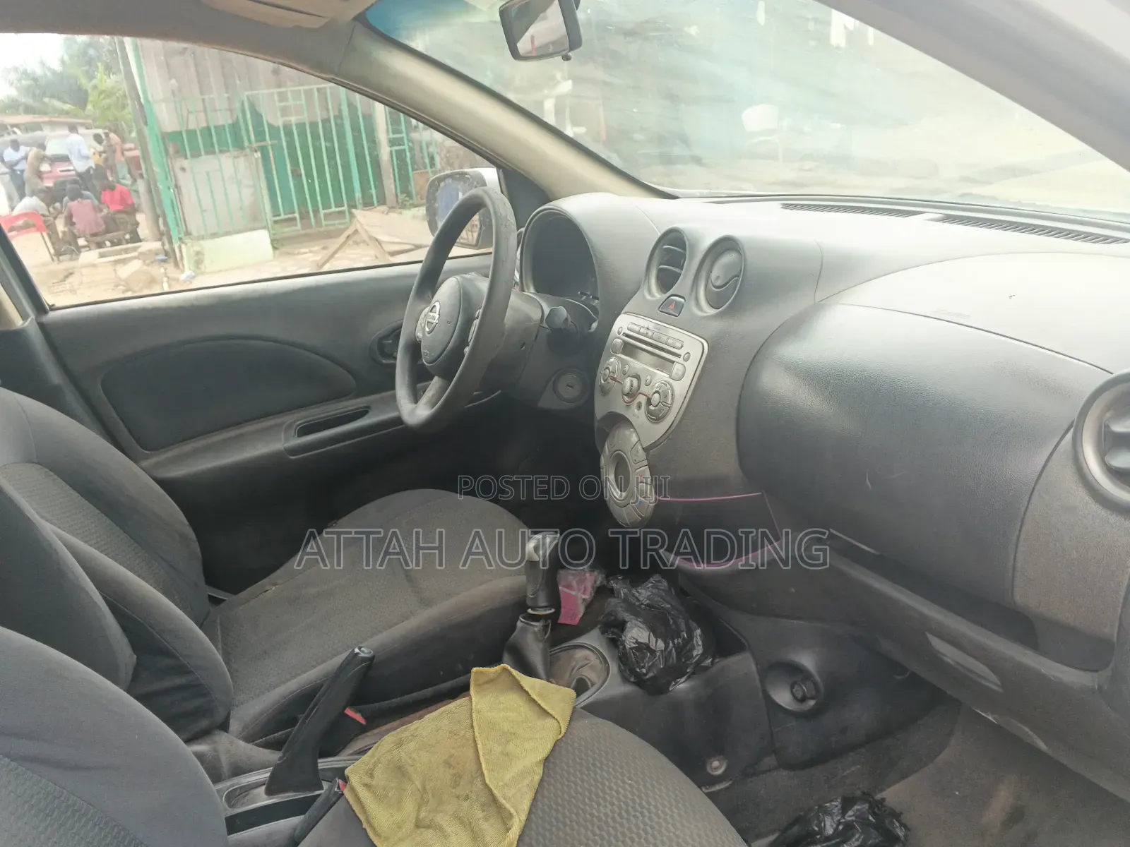 Nissan Micra 2000 Silver