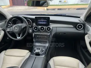 Mercedes-Benz C300 Sport 4Matic Sedan AWD (2.0L 4cyll 7A) 2016 Gray