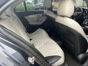 Mercedes-Benz C300 Sport 4Matic Sedan AWD (2.0L 4cyll 7A) 2016 Gray