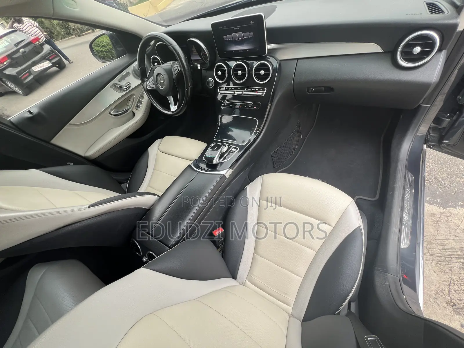 Mercedes-Benz C300 Sport 4Matic Sedan AWD (2.0L 4cyll 7A) 2016 Gray