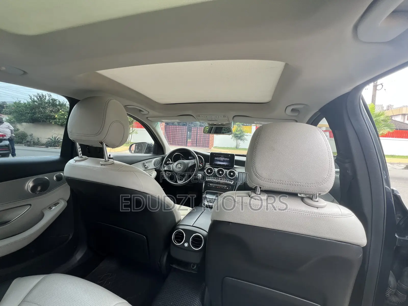 Mercedes-Benz C300 Sport 4Matic Sedan AWD (2.0L 4cyll 7A) 2016 Gray