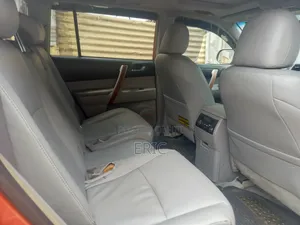 Toyota Highlander 2009 Orange