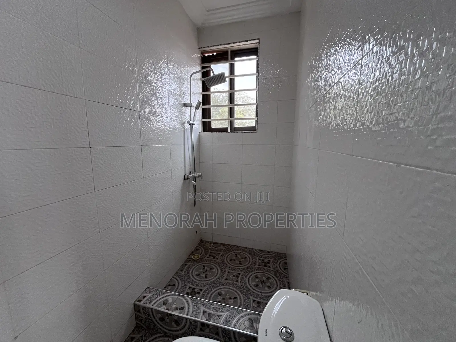 2bdrm Apartment in Adenta Fafraha, Frafraha for rent