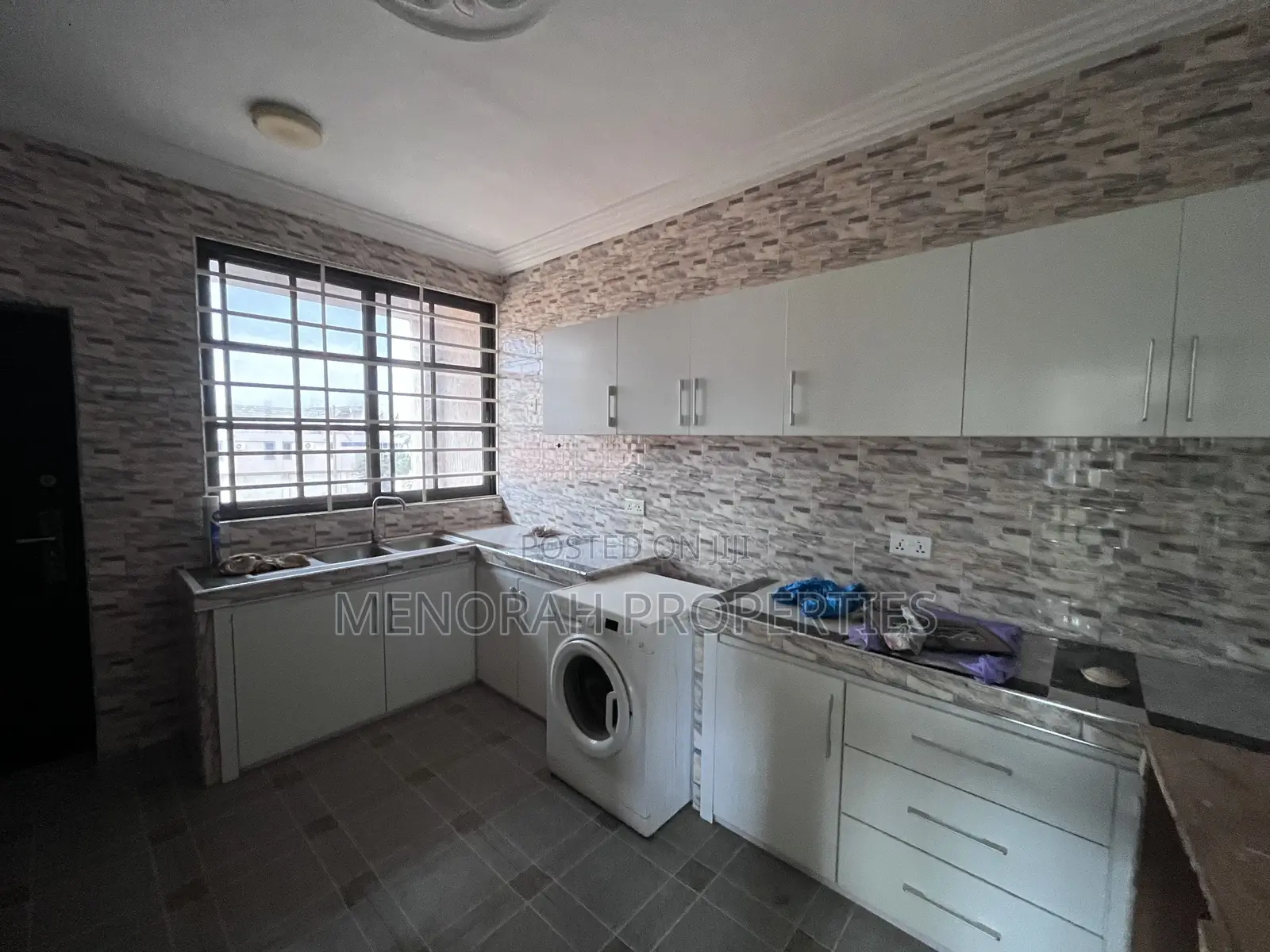 2bdrm Apartment in Adenta Fafraha, Frafraha for rent