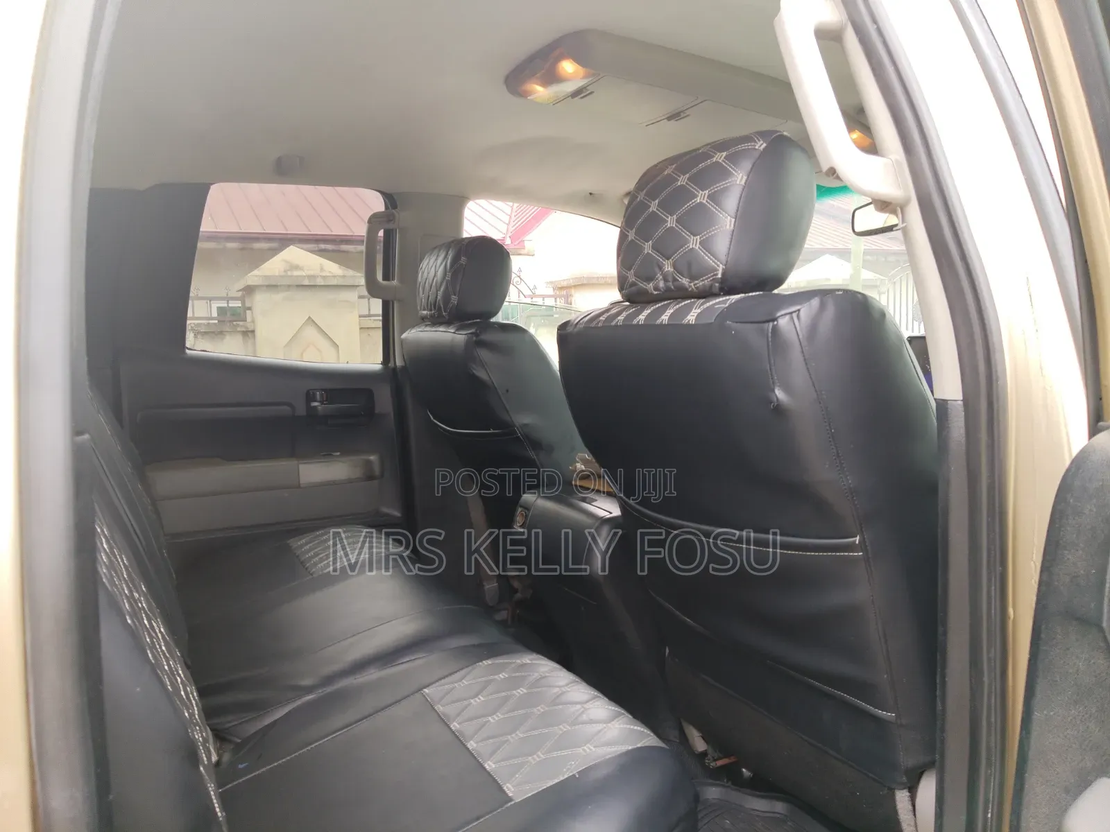 Toyota Tundra 2010 Gold