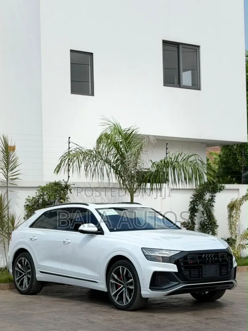 Audi SQ8 2023 White