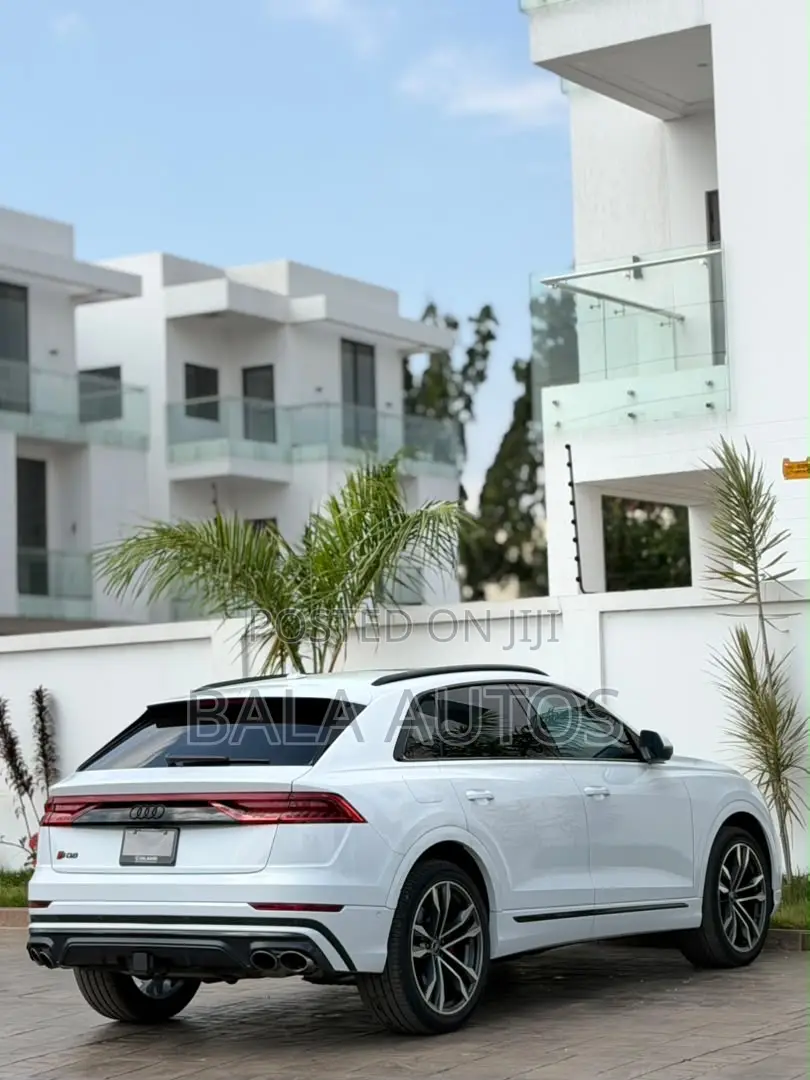 Audi SQ8 2023 White