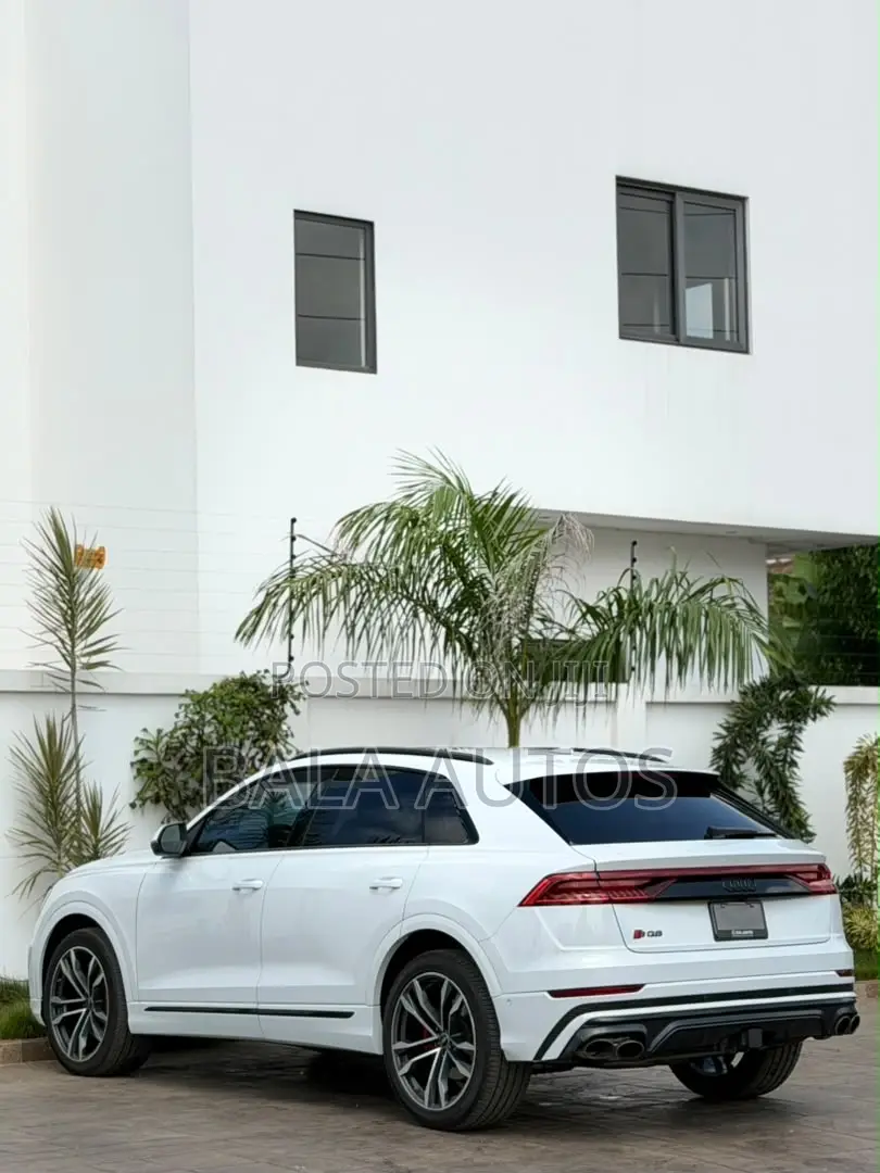 Audi SQ8 2023 White