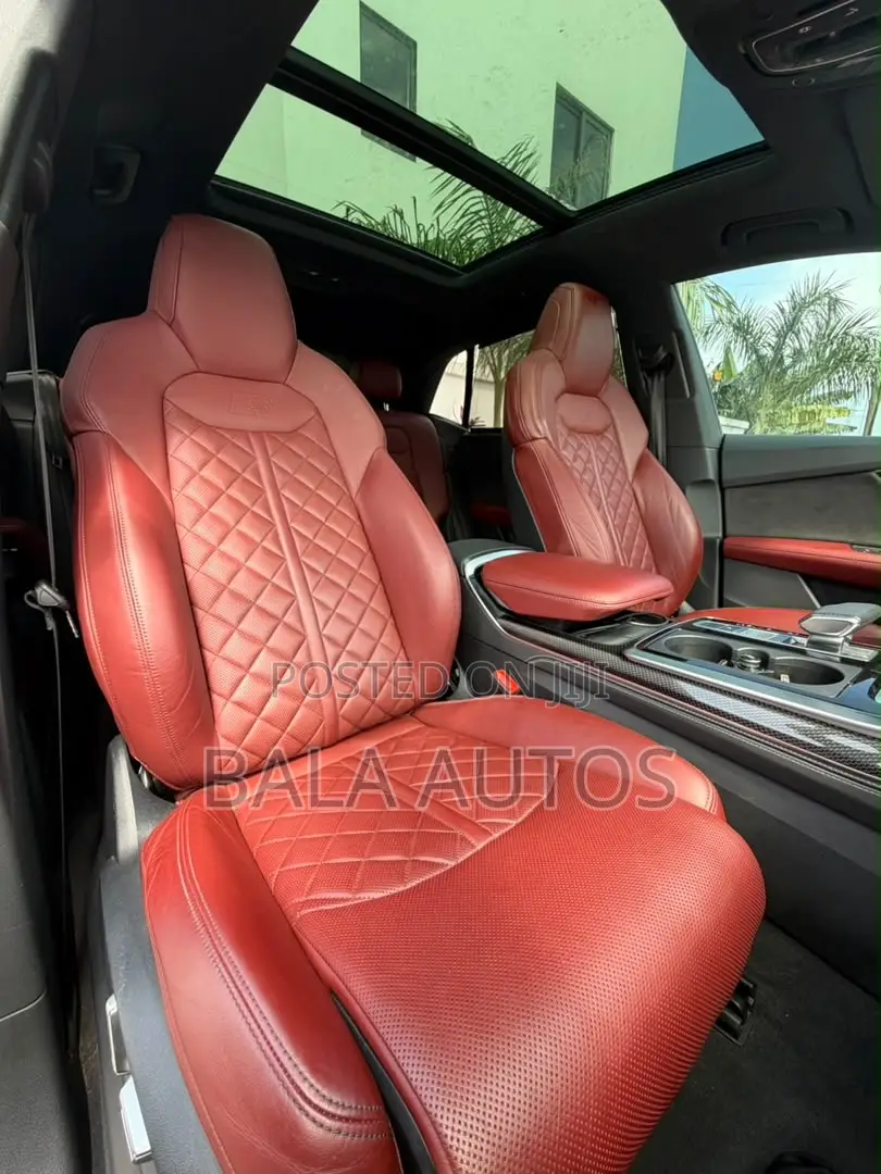 Audi SQ8 2023 White