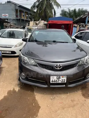 Toyota Camry SE 4dr Sedan (2.5L 4cyl 6A) 2013 Gray