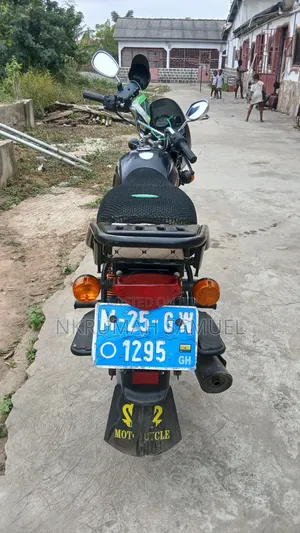 Bajaj Boxer 125 2025 Black