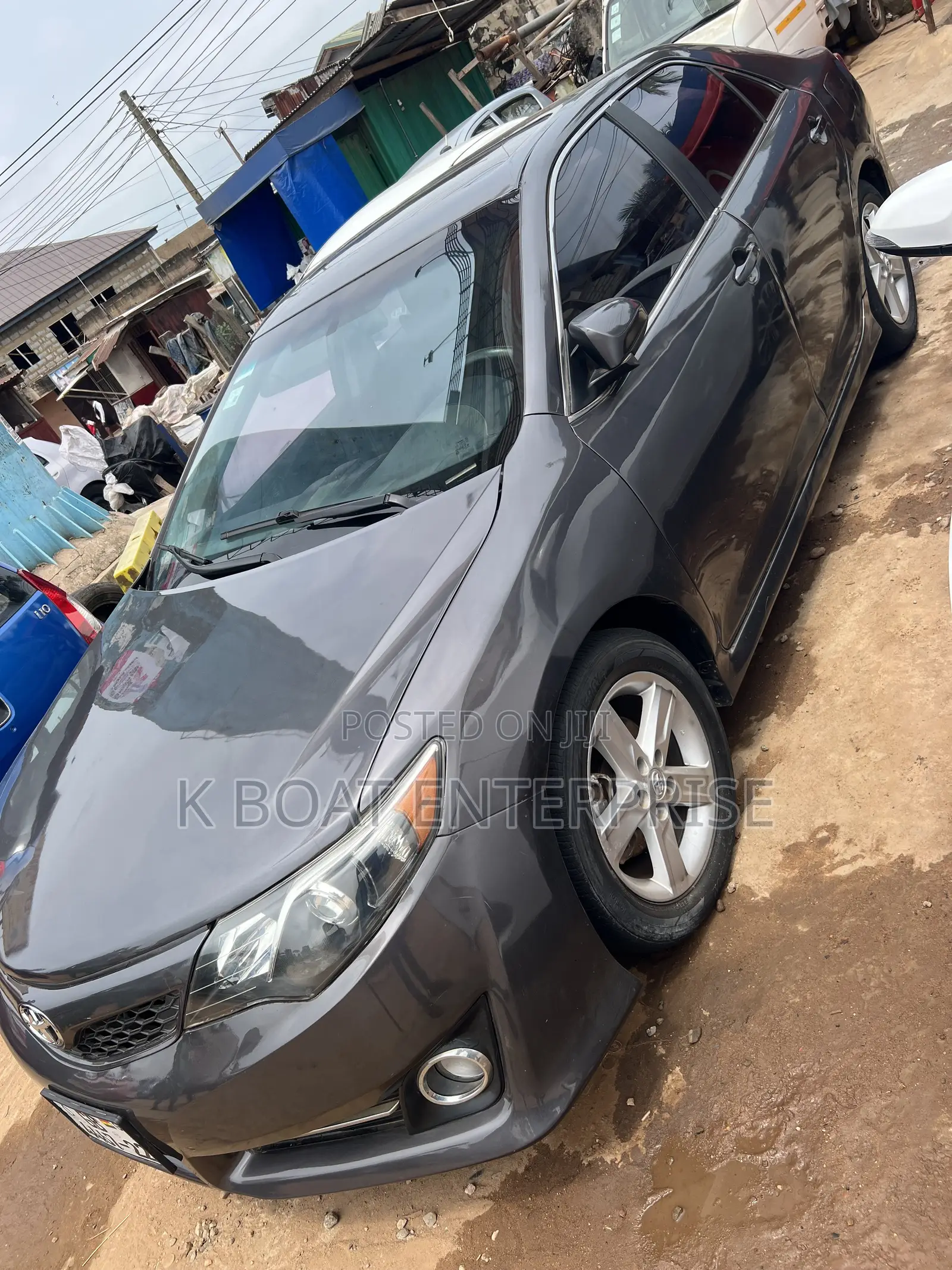 Toyota Camry SE 4dr Sedan (2.5L 4cyl 6A) 2013 Gray