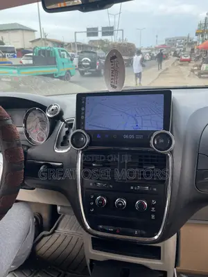 Android Car Tape for Voxy ( With Free Reverse Camera )