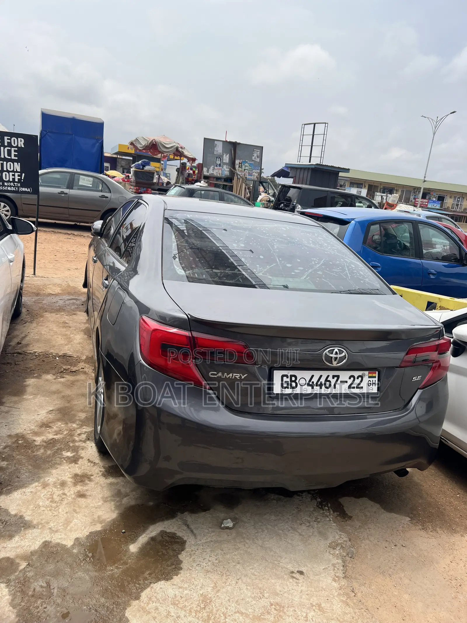Toyota Camry SE 4dr Sedan (2.5L 4cyl 6A) 2013 Gray
