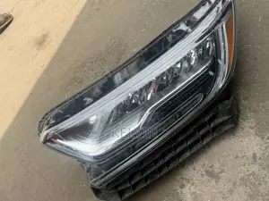 Honda CRV 2018 Headlight