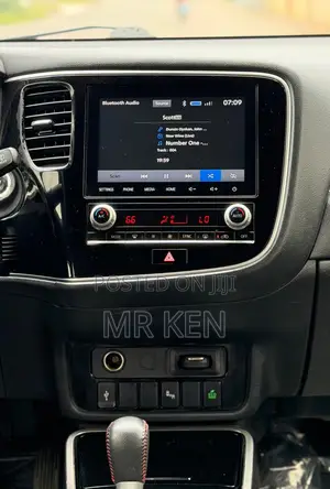 Mitsubishi Outlander LE S-AWC 2020 Gray