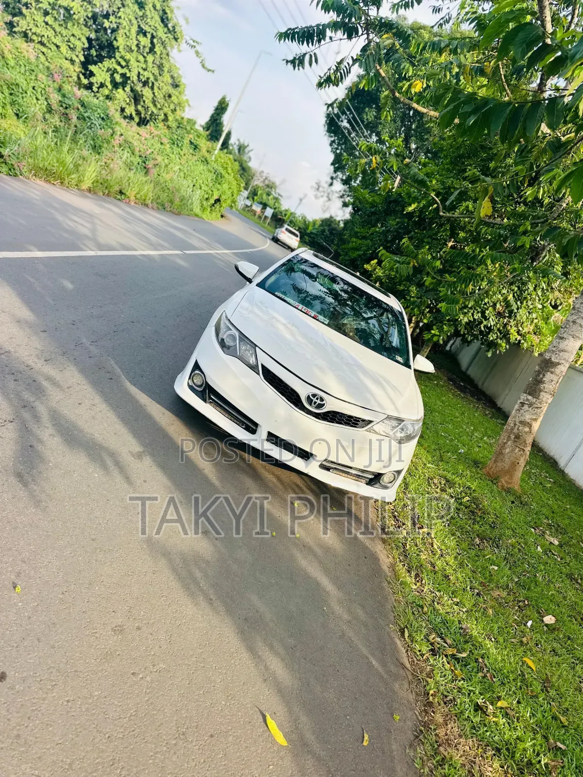 Toyota Camry 2020 White
