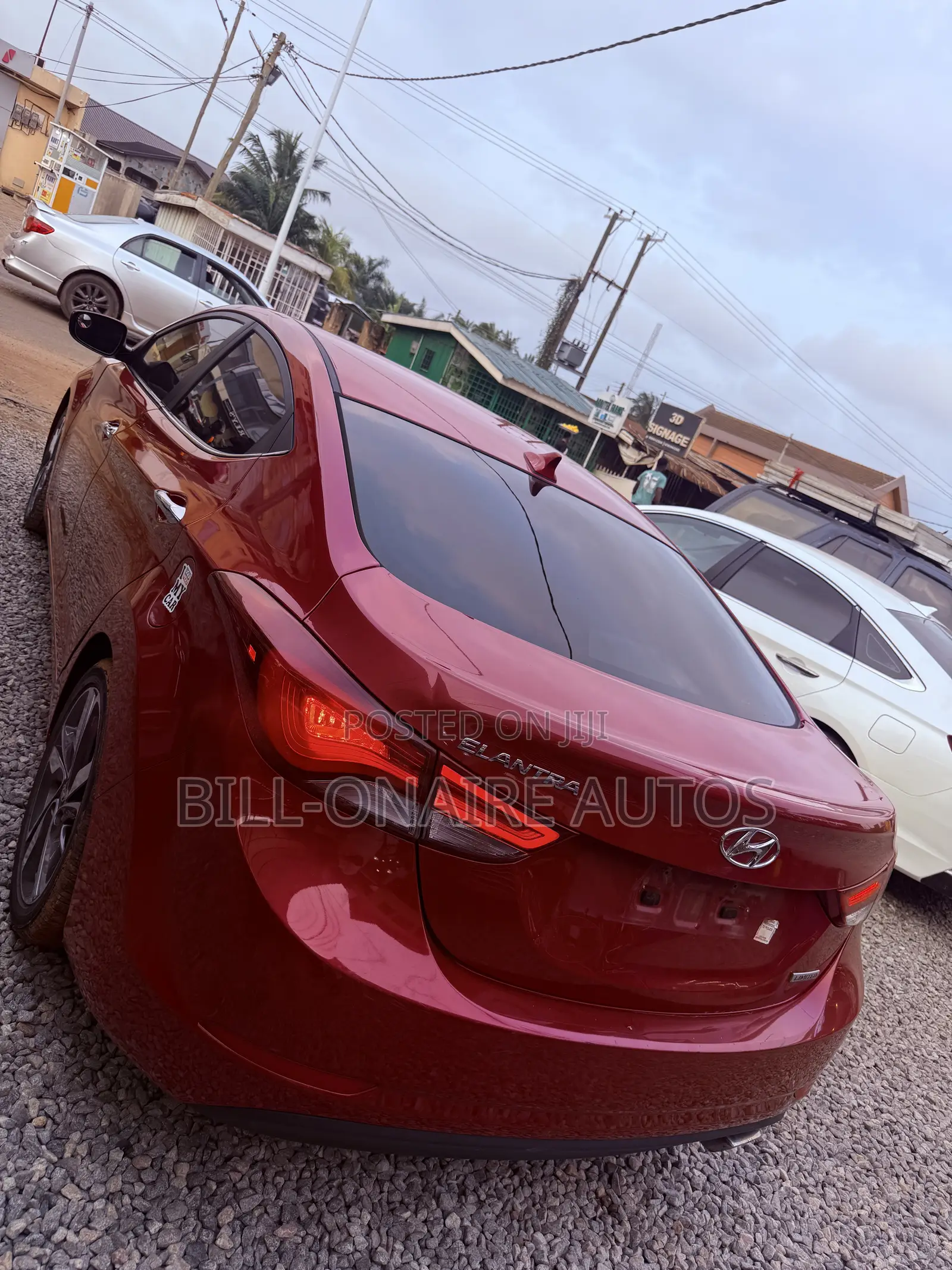 Hyundai Elantra Limited 4dr Sedan (1.8L 4cyl 6A) 2015 Red