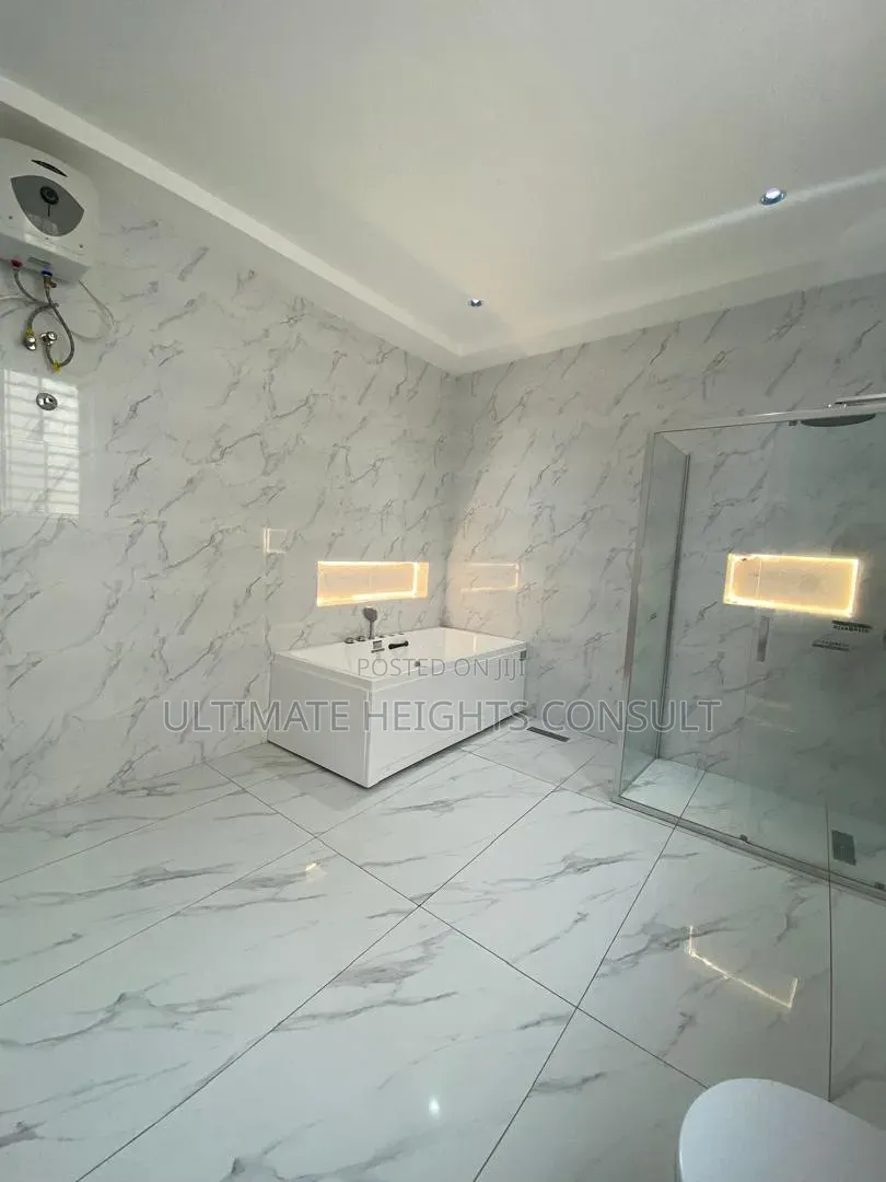 4bdrm House in Ogbojo, American House for sale