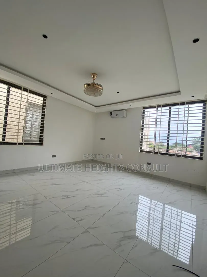 4bdrm House in Ogbojo, American House for sale