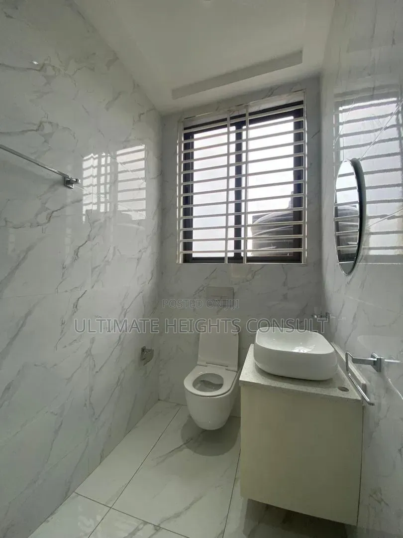 4bdrm House in Ogbojo, American House for sale
