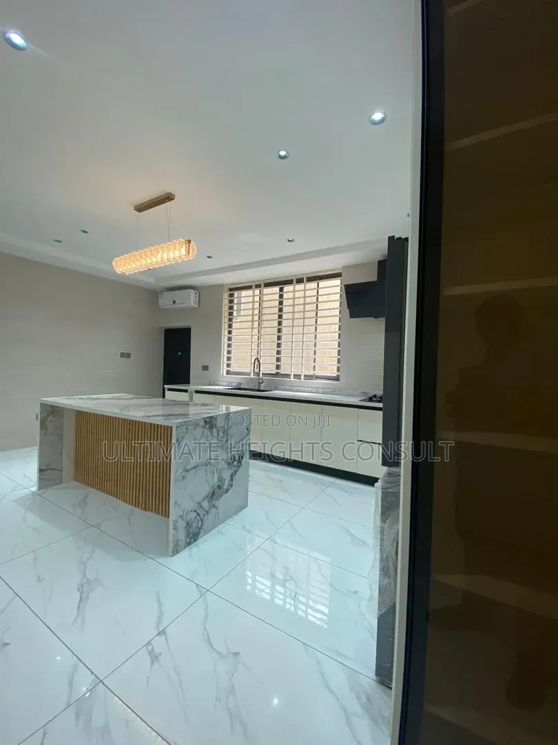 4bdrm House in Ogbojo, American House for sale