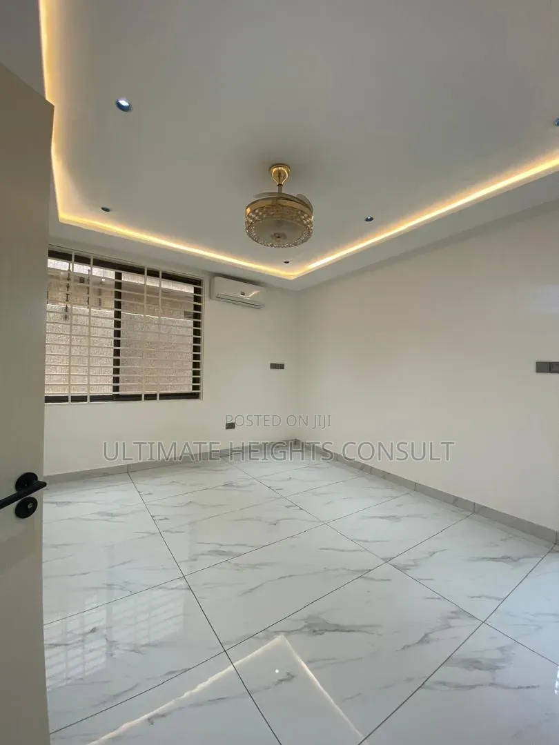 4bdrm House in Ogbojo, American House for sale