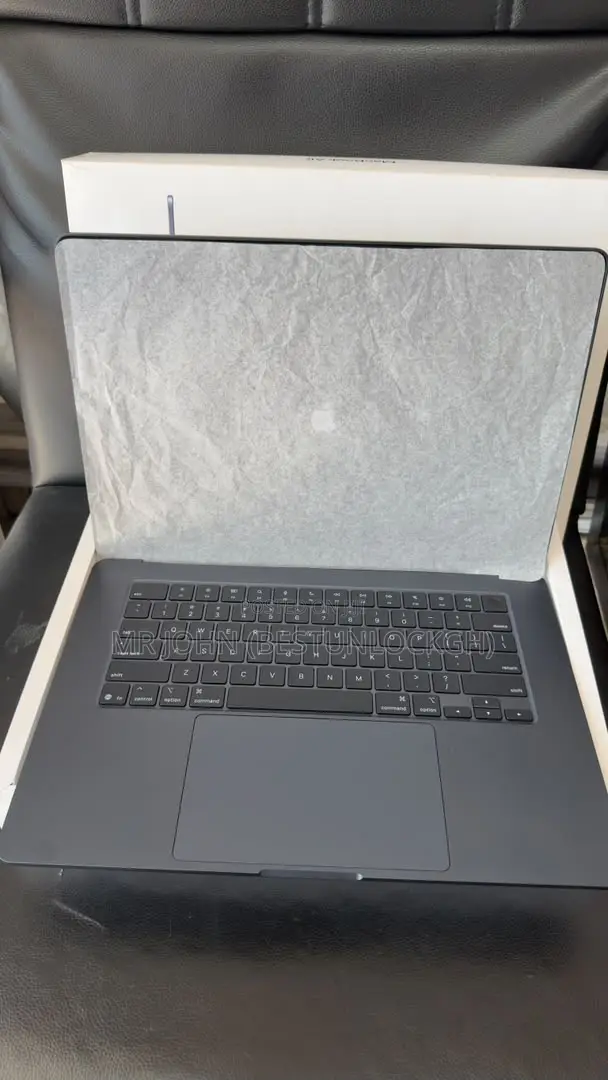 Laptop Apple MacBook Air 2025 M4 16GB Apple M4 SSD 512GB