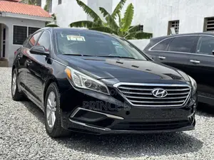 Hyundai Sonata Base Sedan FWD (2.4L 4cyl 6A) 2017 Black