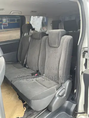 Toyota Noah 2012 White