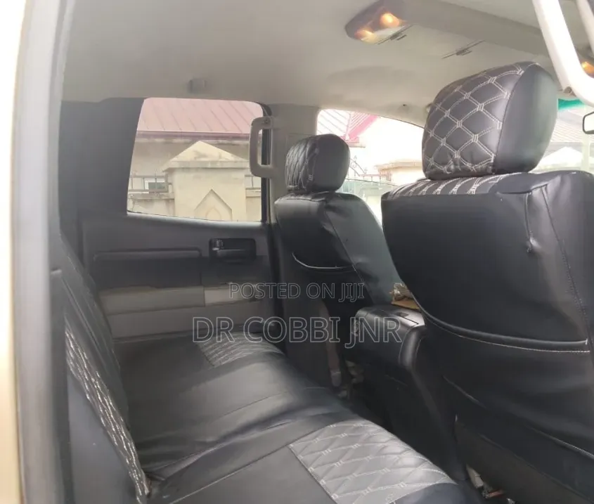 Toyota Tundra 2010 Gold