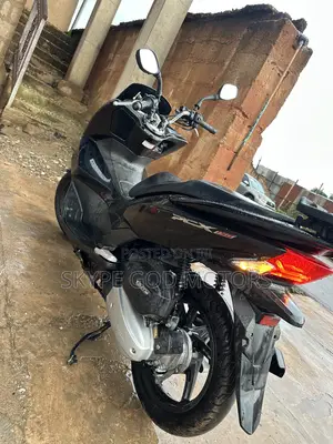 Honda 2022 Black