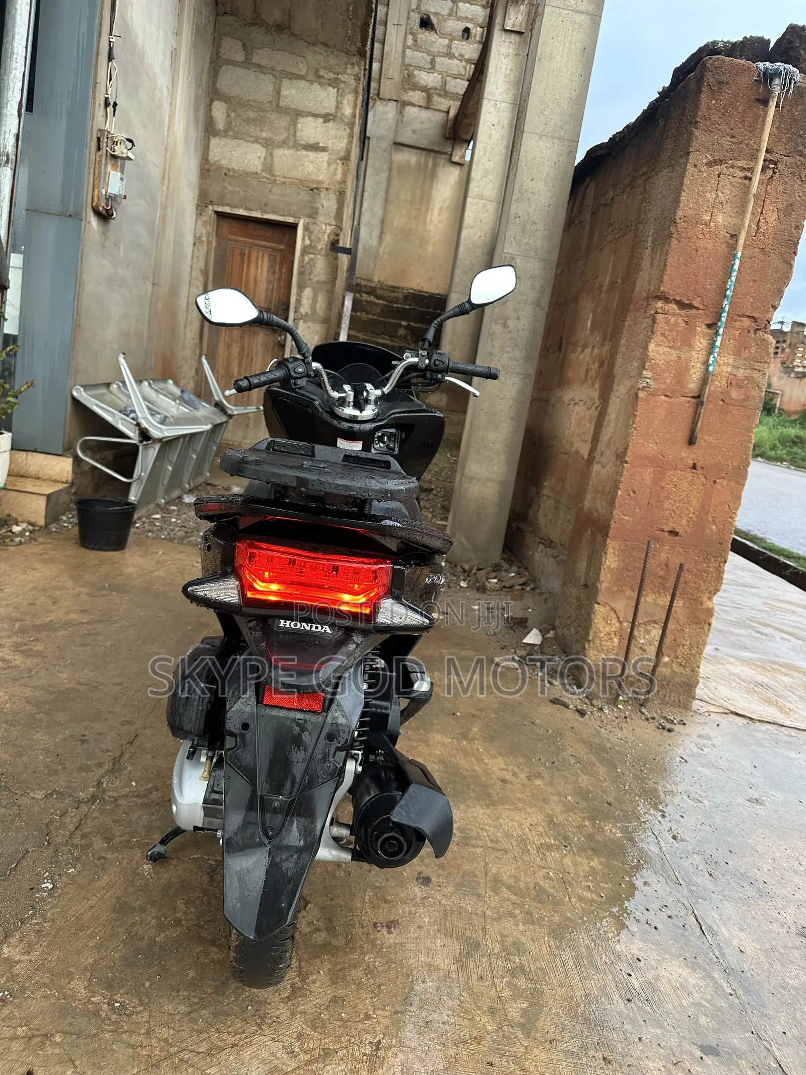 Honda 2022 Black