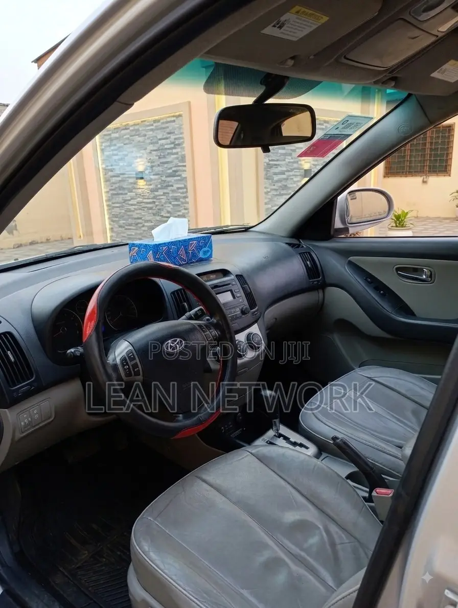 Hyundai Elantra Touring SE Automatic 2010 Silver