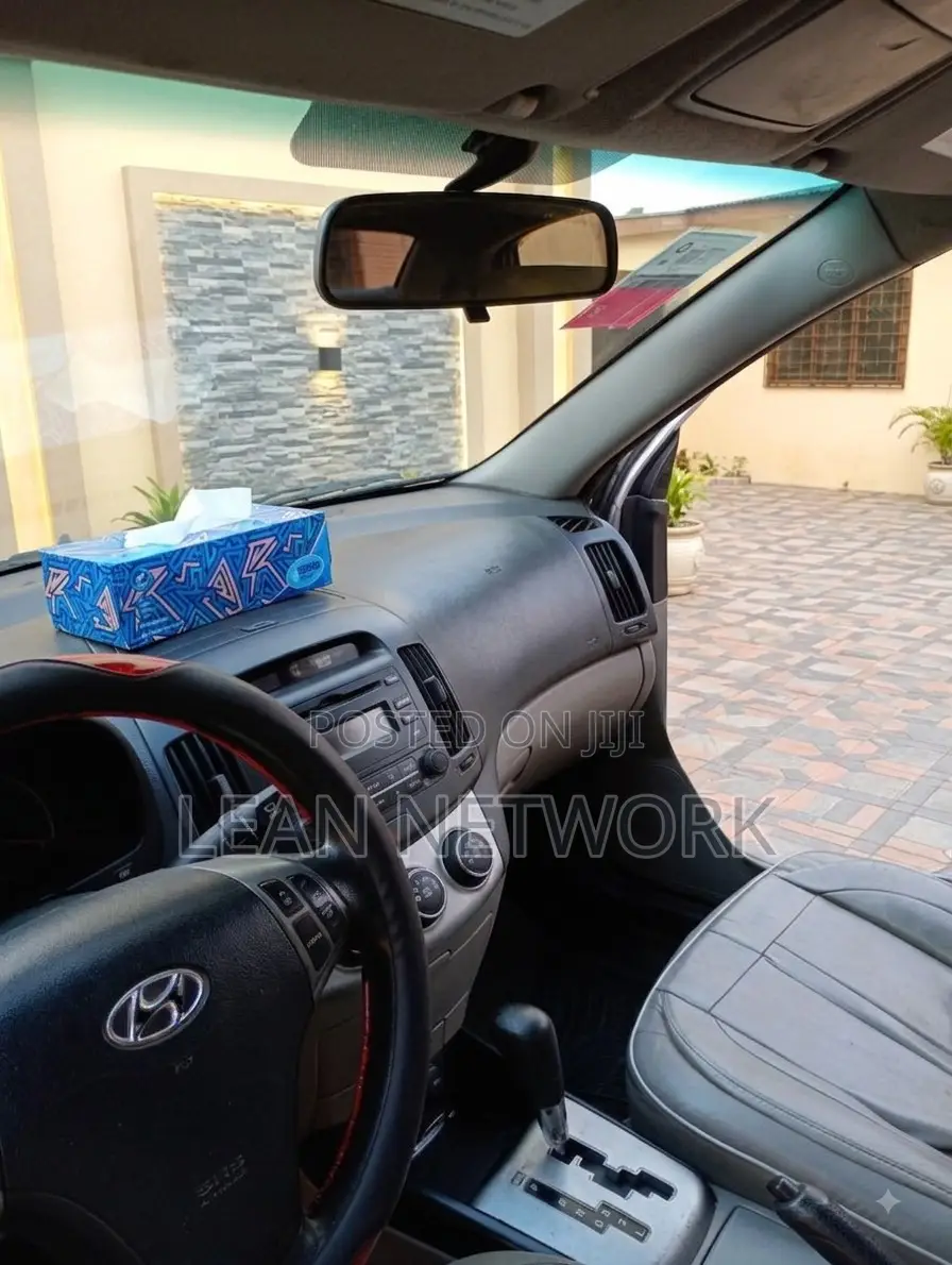 Hyundai Elantra Touring SE Automatic 2010 Silver