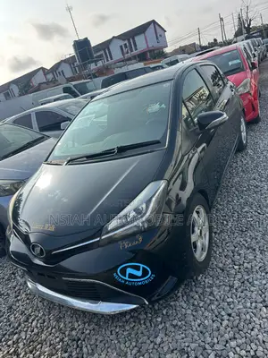 Toyota Vitz 2016 Black